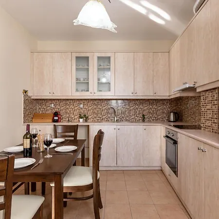 Nick & Debbie's Two-storey * Mélanes