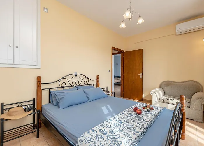 Nick & Debbie's Two-storey Melanes